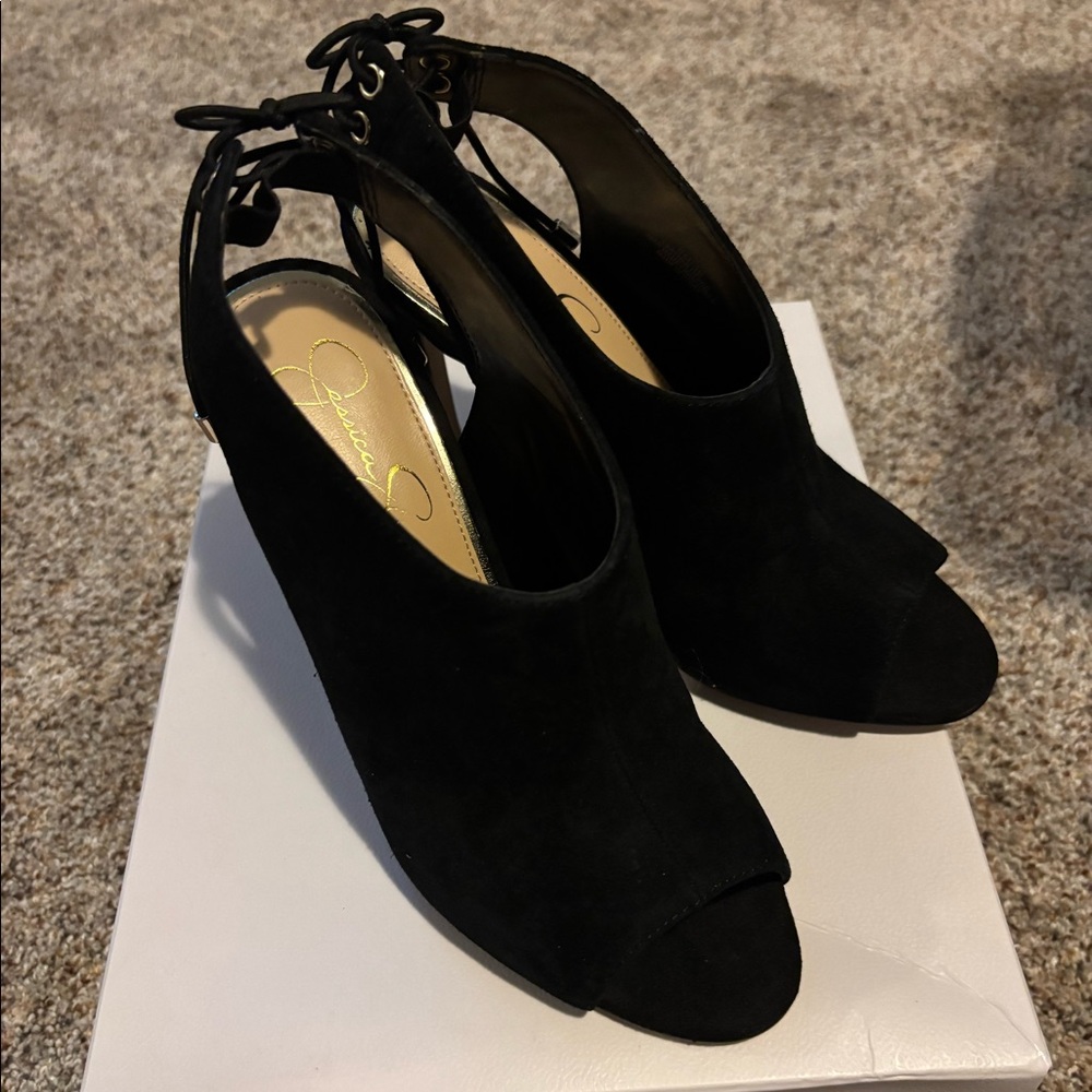 Jessica Simpson heels